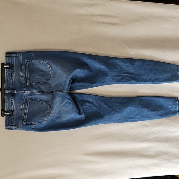 Torrid Bombshell High Rise Skinny Jeans | Curve Core Size 14T - Picture 4 of 6